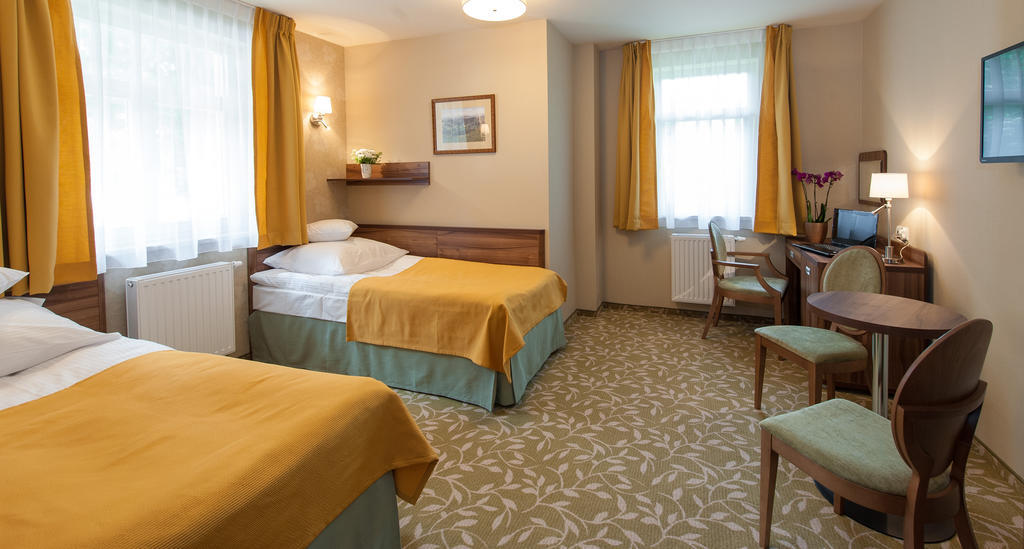 Hotel Zdrojowy Sanus Świeradów-Zdrój Zimmer foto