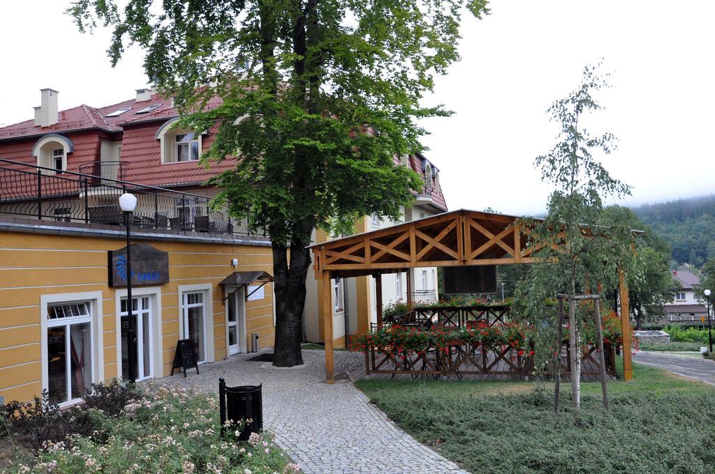 Hotel Zdrojowy Sanus Świeradów-Zdrój Exterior foto